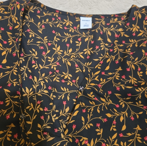 Old Navy Black, Gold, and Red Faux Wrap Ruffle Skirt Midi-Dress, Small - Picture 2 of 10